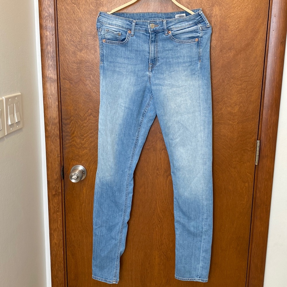 H&N skinny regular waist jeans size 30